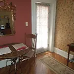 Suites On Broadway