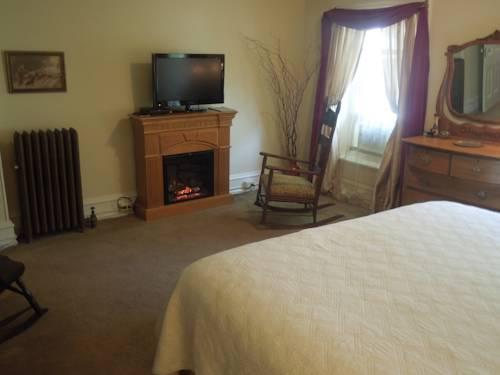 Suites On Broadway Hotel 3*