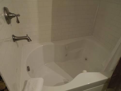 Suites On Broadway 3*
